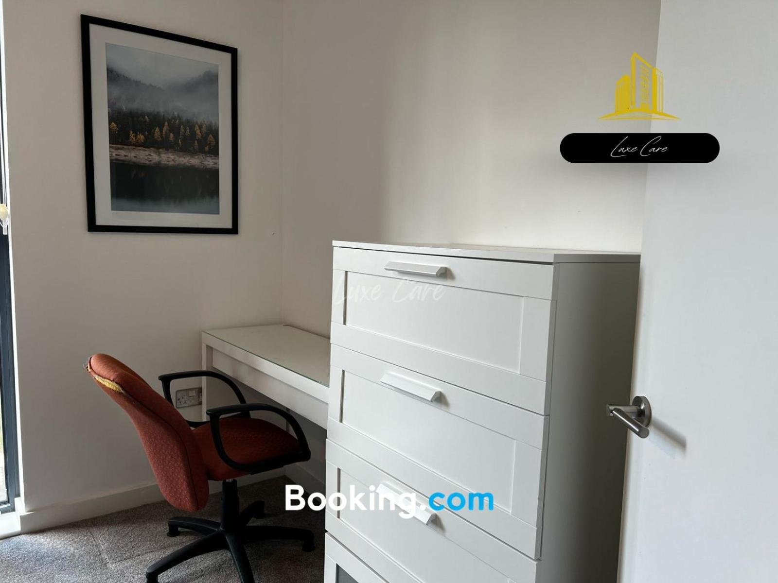 Last-Minute Specials L Book It Now L Sleeps Up To 4 L 2 Bed 2 Bath - Gym - Prime Birmingham Location L Jvt Short Lets Exterior photo